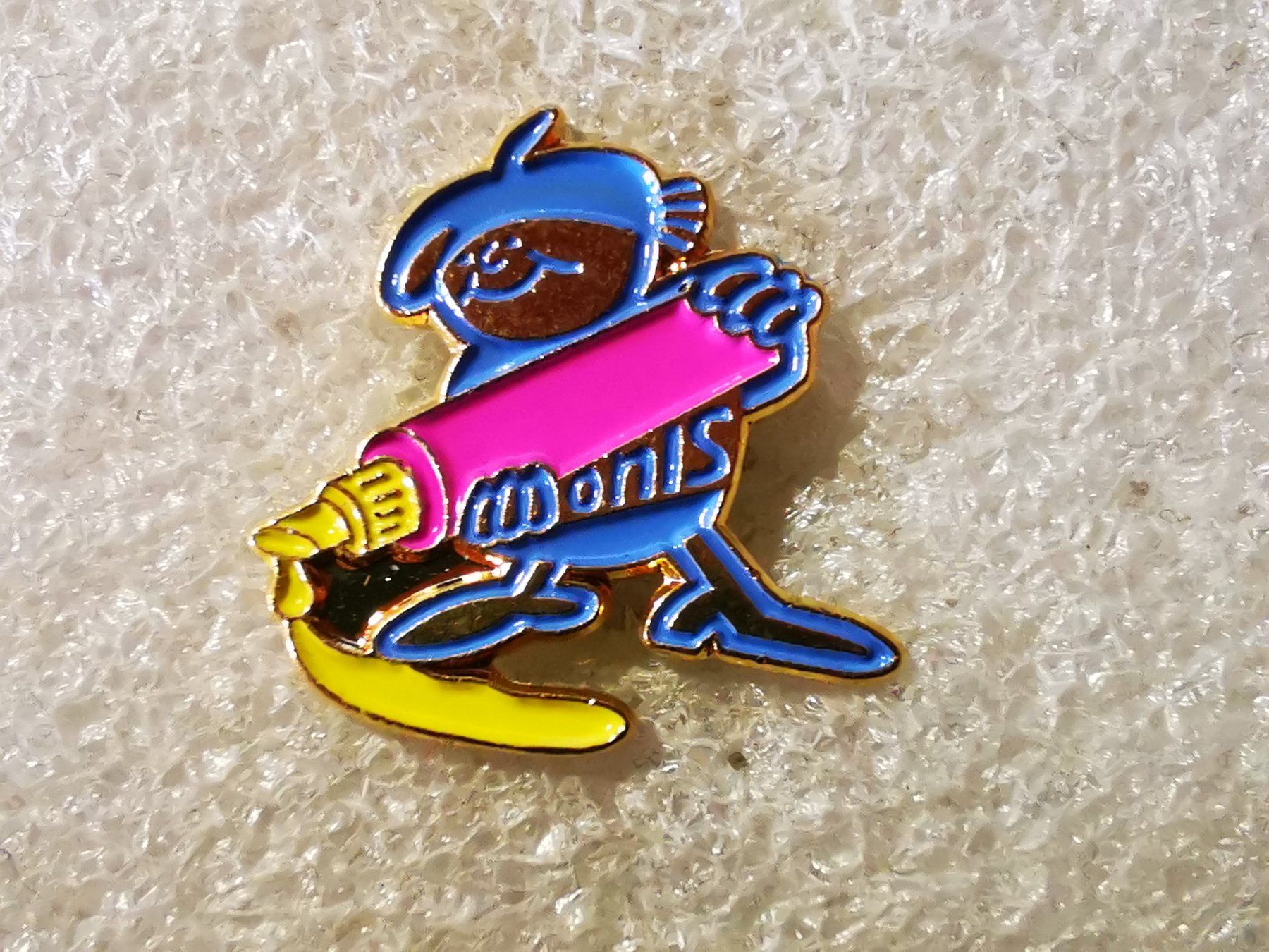 Placchette & Badge: Ansteckpin 87: Manis – Usato da Oppligen venduto da Pin-Fall-Shop