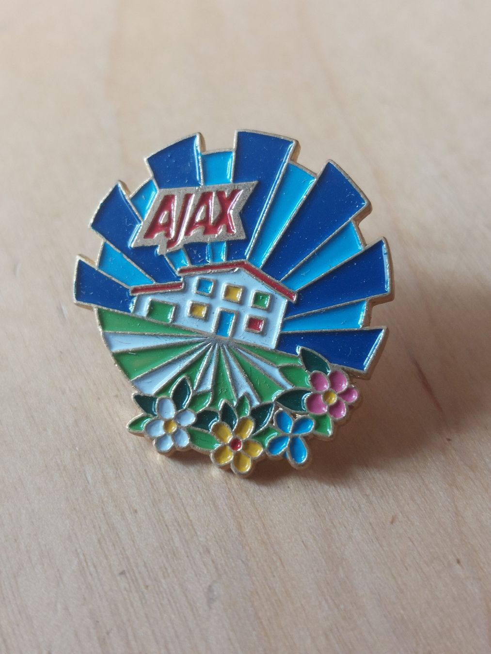 Placchette & Badge: AJAX - PIN – Usato da Gipf - Oberfrick venduto da Esnoopy 1