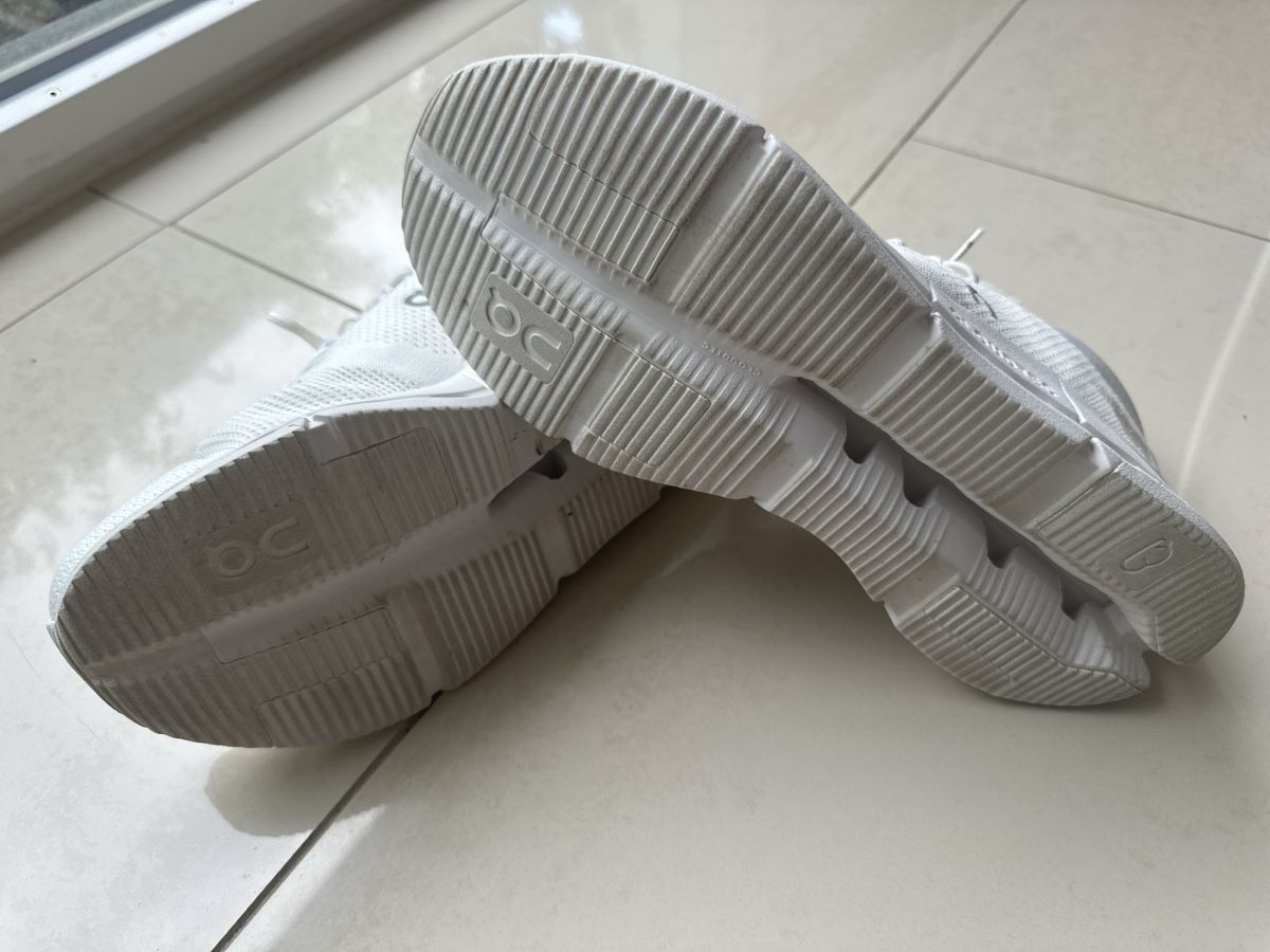 On Scarpe da uomo: ON CloudTec Laufschuhe weiss Grösse 44  – Usato da Bülach venduto da Amil1 2