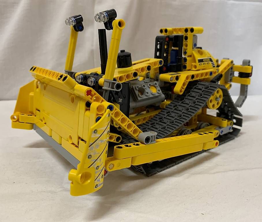 Lego Baukästen: Lego Technic Bulldozer – Gebraucht aus Meikirch von meineangebote