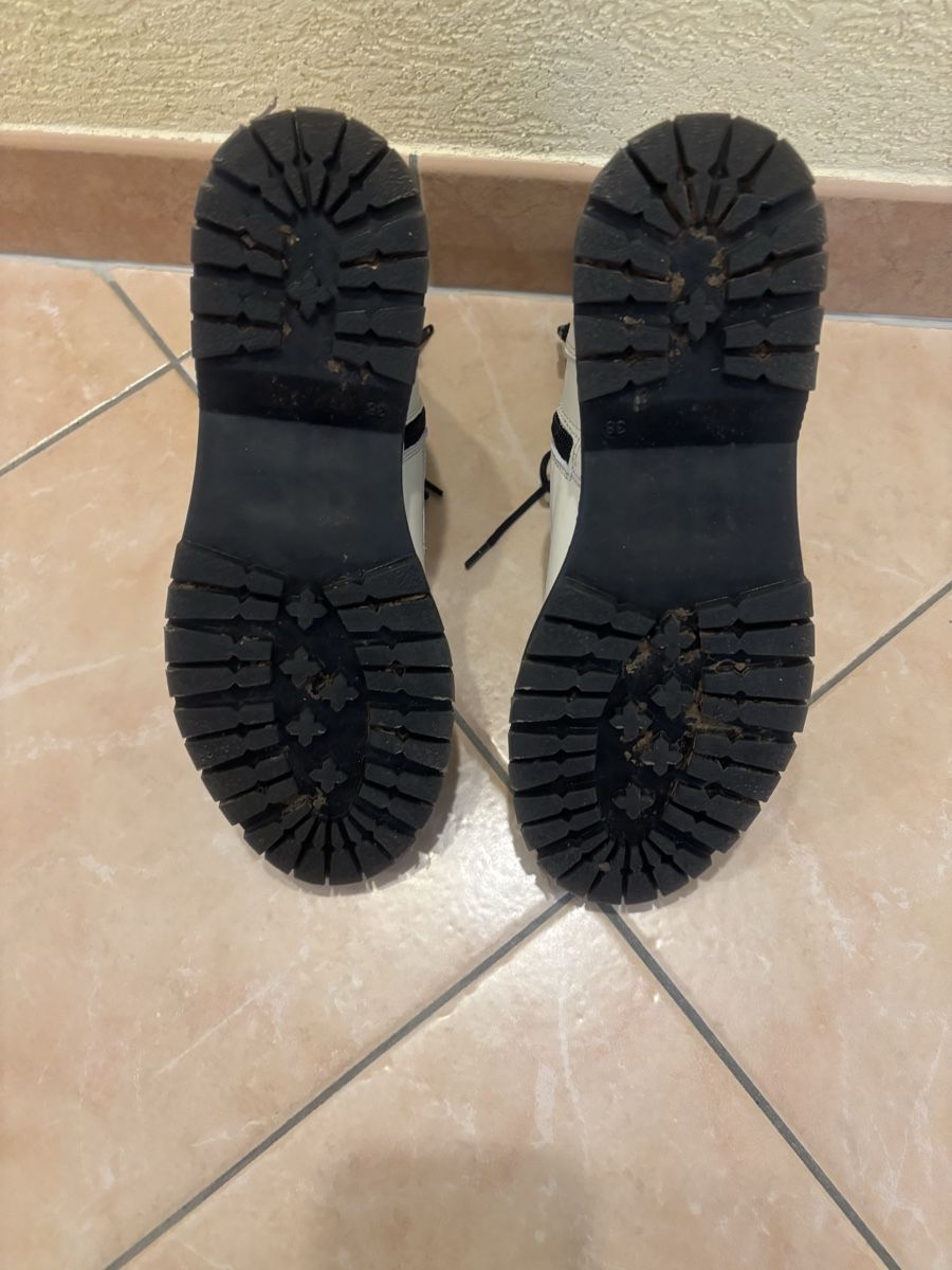 Damenschuhe: Bottines tendances – Neu (gemäss Beschreibung) aus Attalens von roronana 3