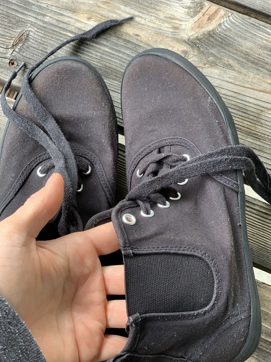 Damenschuhe: Schwarze Stoffschuhe – Gebraucht aus Uster von Flummi