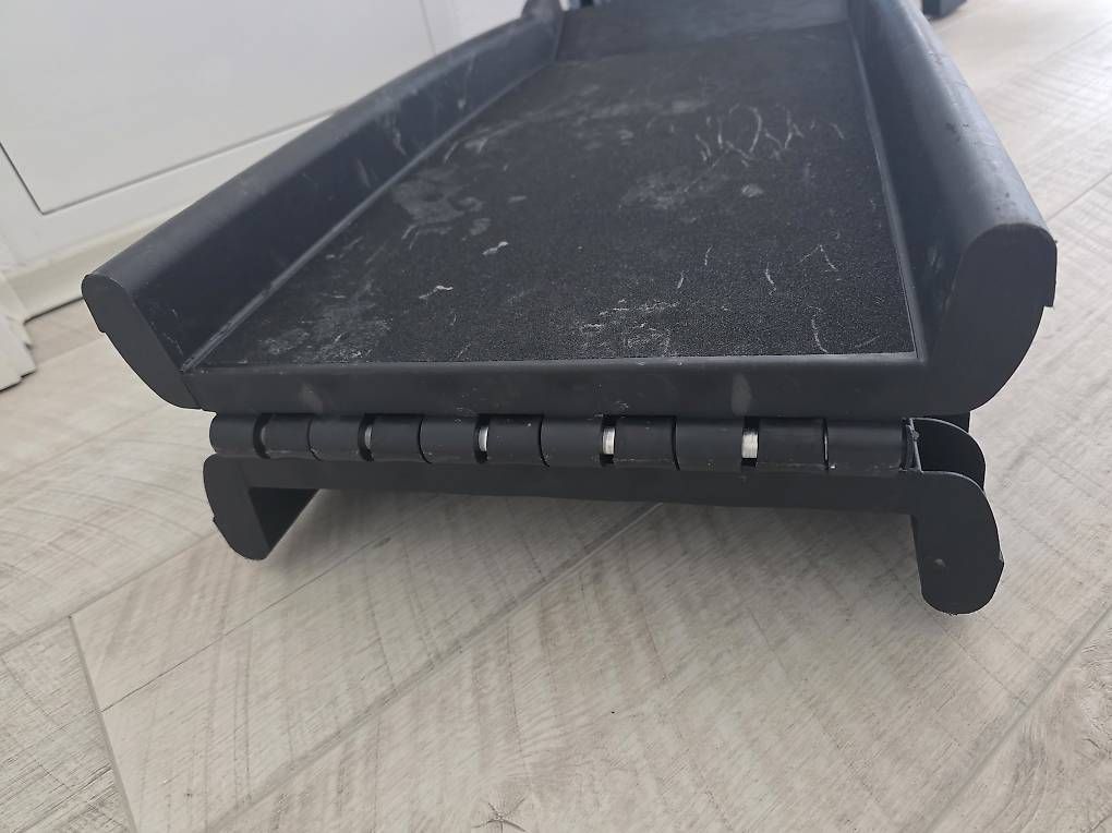 Cucce & Letti: Trixie Folding Dog Ramp for Car Access – Usato da Schlatt TG venduto da dev_5pfh