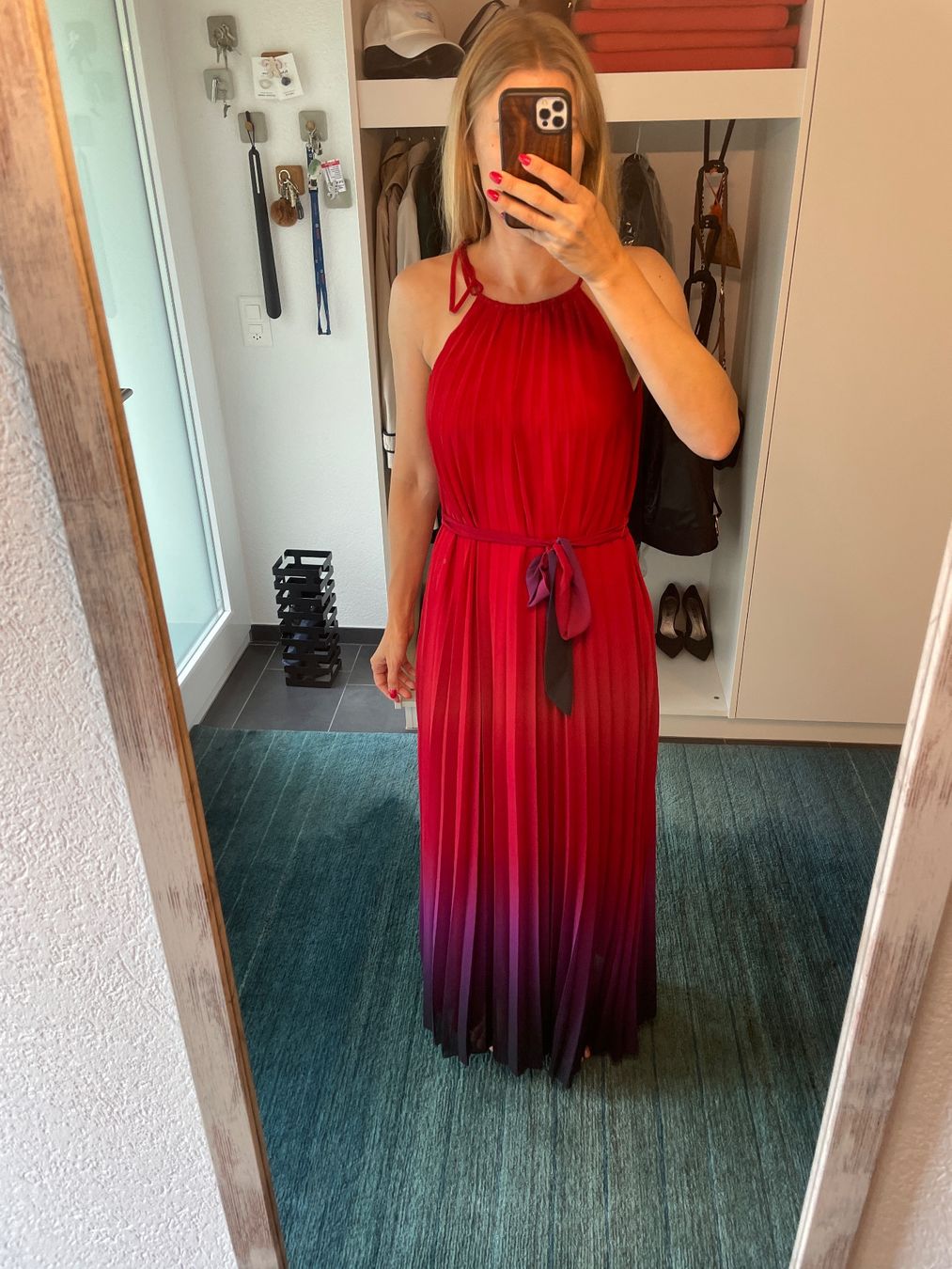 Vestiti: Rotes Maxikleid mit Farbverlauf – Nuovo (secondo la descrizione) da Aesch LU venduto da reneru77