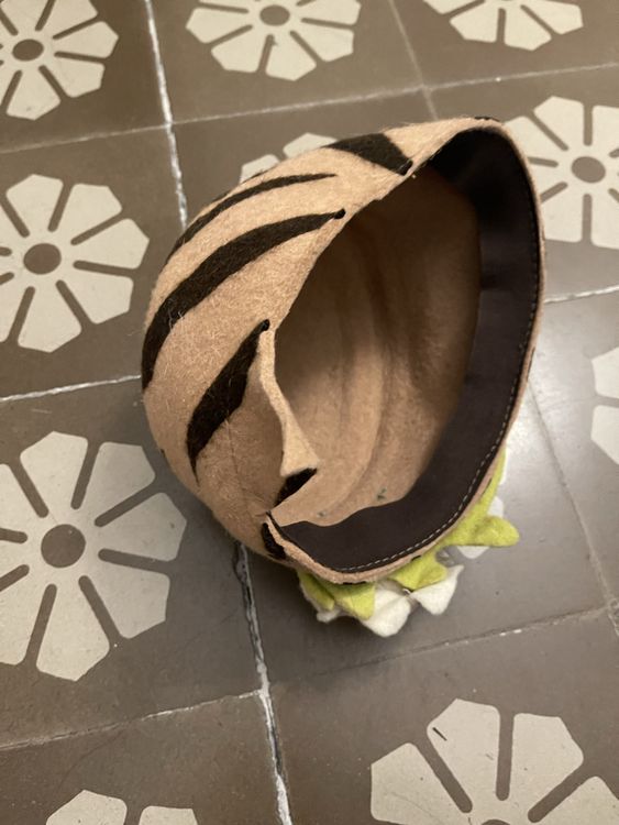 Chapeaux, bonnets & casquettes: Schicker Damenhut Filzhut Gr. 57 beige braun gestreift Blume – D'occasion à Solothurn par BF1967 1