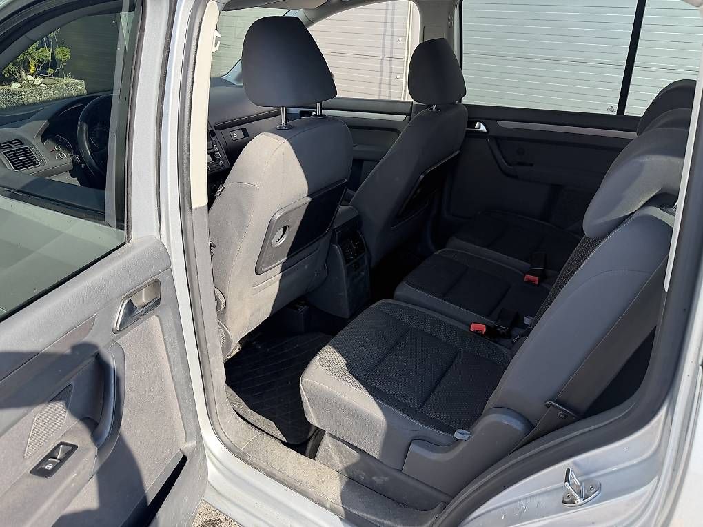 Automobili: VW Touran 1.6 TDI DSG – Usato da Luzern venduto da red_bull2 6