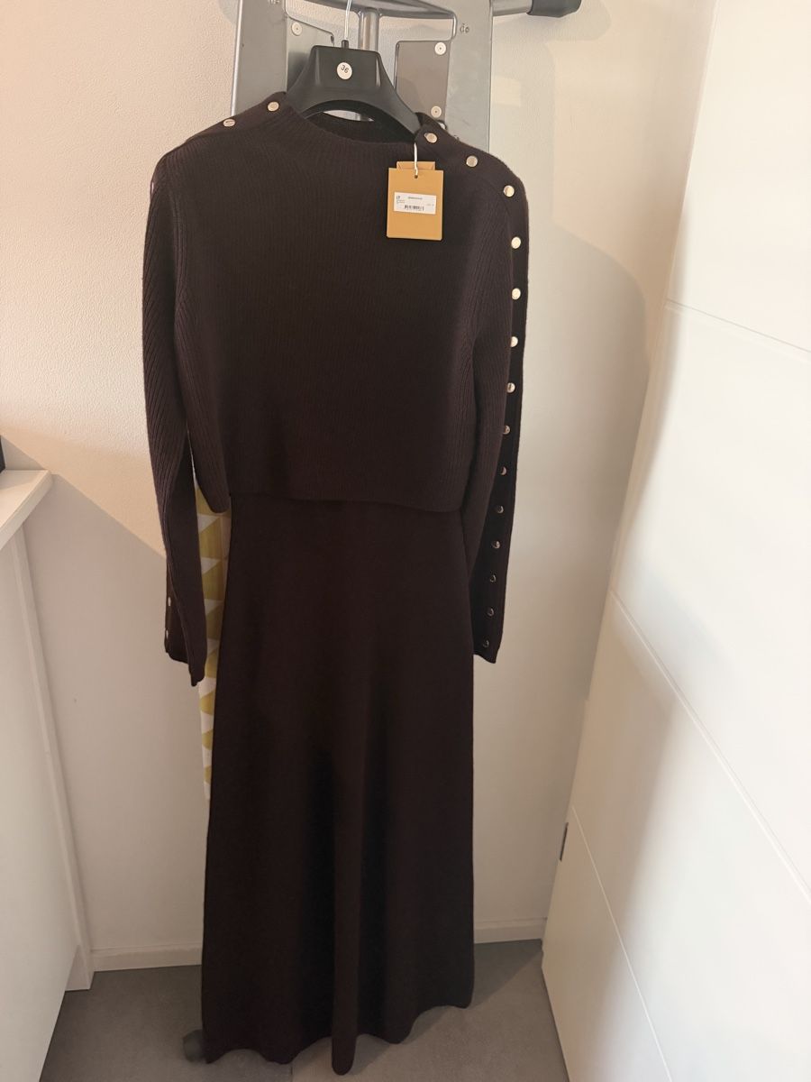 Robes: Robe Sandro  – Neuf avec emballage d'origine à Echandens par mar_smw5 2