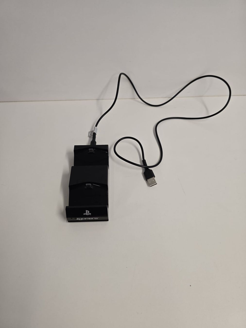 Adattatori & Cavi: 4Gamers Charge+ Twin Charging Dock – Usato da Tuggen venduto da Santasbag 1