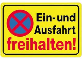 Aluschild Ein- und Ausfahrt freihalten (20 x 30 cm)
