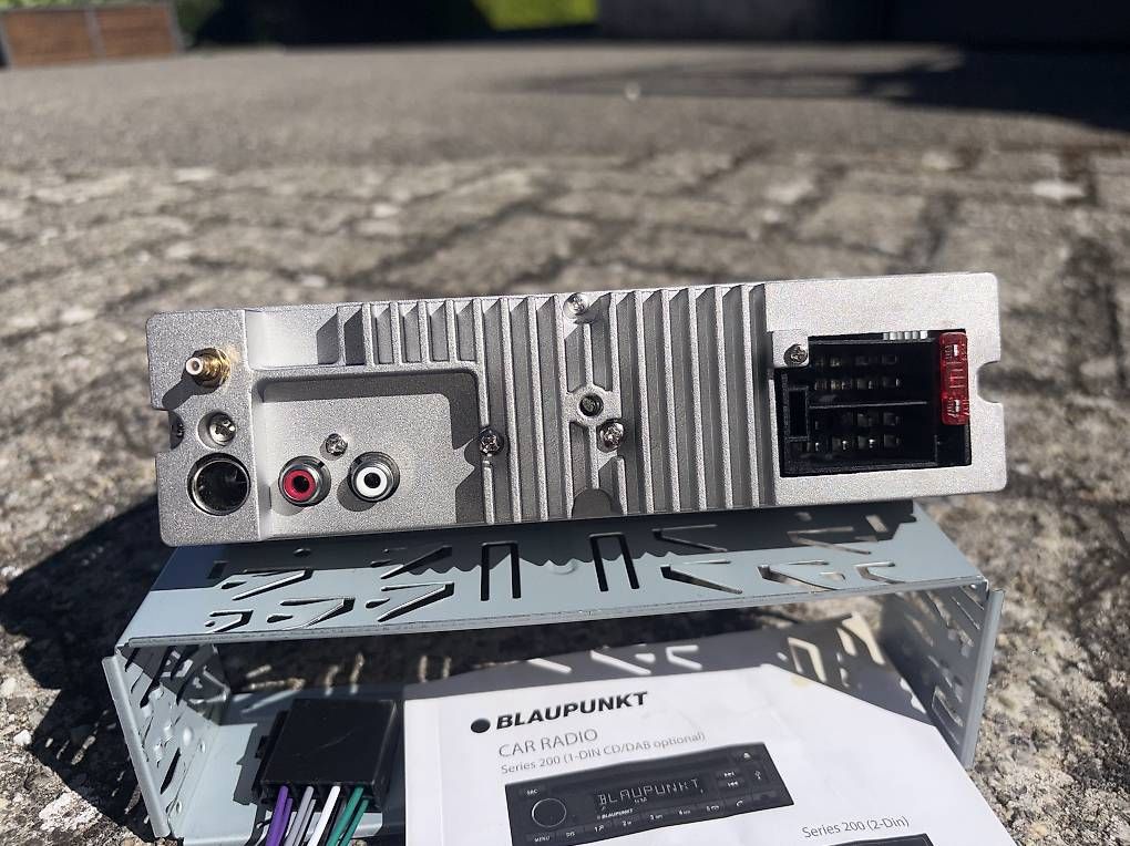 Radio: Blaupunkt Barcelona 200 DAB BT – Usato da Schüpfen venduto da ber_p8tv 2