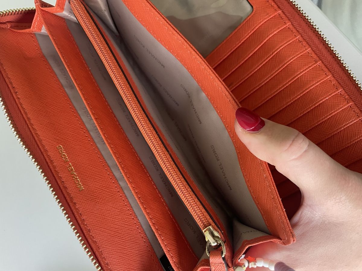 Michael Kors Portafogli: MICHAEL KORS PORTEMONNAIE – Usato da Zürich venduto da nayawe 3