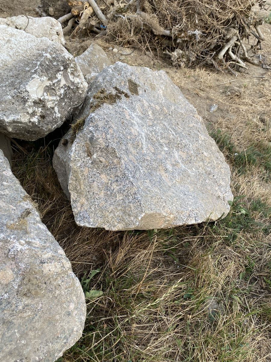 Steine & Dachziegeln: Schwarzwald-Granit 8x – Gebraucht aus Brittnau von bac_265v 4