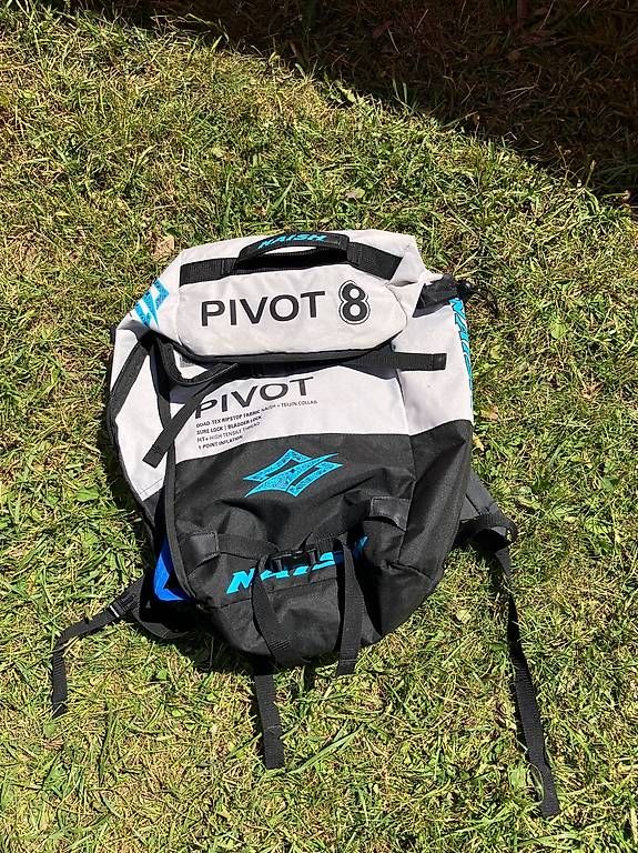 Naish Aquilone: kite Naish Pivot 8 complet – Usato da crans-montana venduto da seanpenn 2