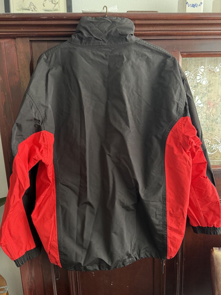 Jacken: Hilti Jacke – Gebraucht aus Obfelden von tan_9lj9 2