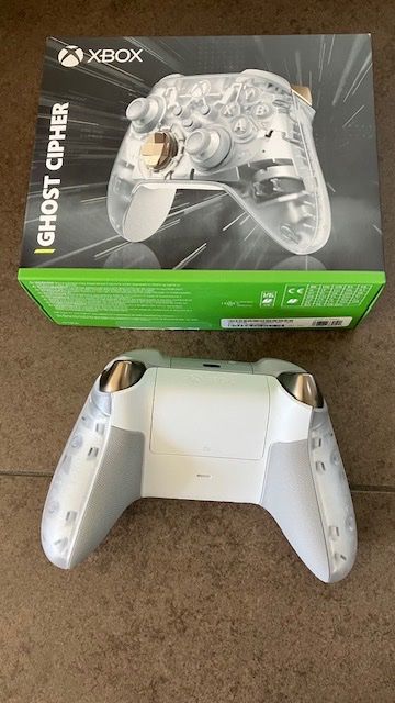 Microsoft Controller: Microsoft Xbox Wireless Controller - Ghost Cipher – Nuovo (secondo la descrizione) da Altstätten SG venduto da gina6378 2