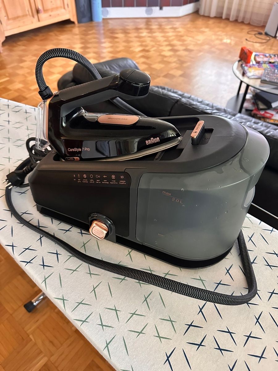 Braun Bügeleisen: Dampfbügelstation – Gebraucht aus berikon von Andy44