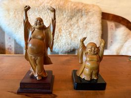 2 lachende Buddhas, Budai symbolisieren Reichtum & Wohlstand