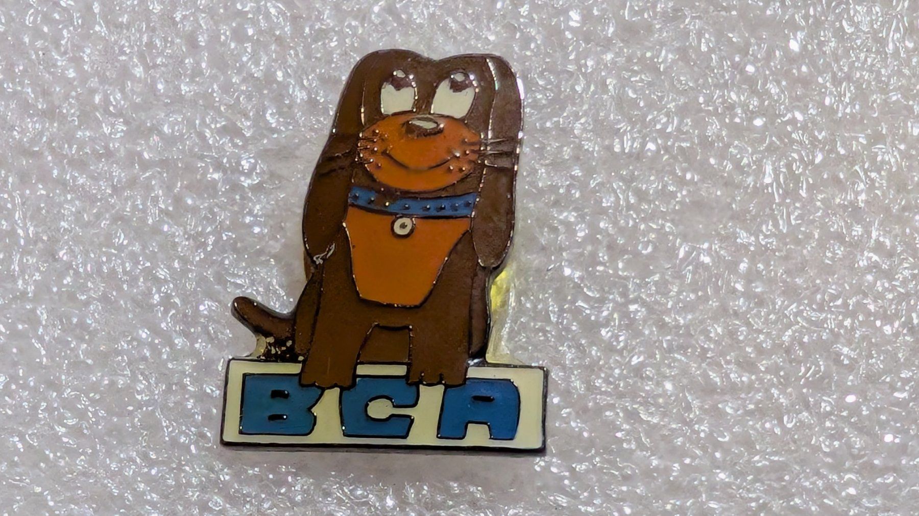Plaketten & Abzeichen: Ansteckpin 272: BCA – Gebraucht aus Oppligen von Pin-Fall-Shop