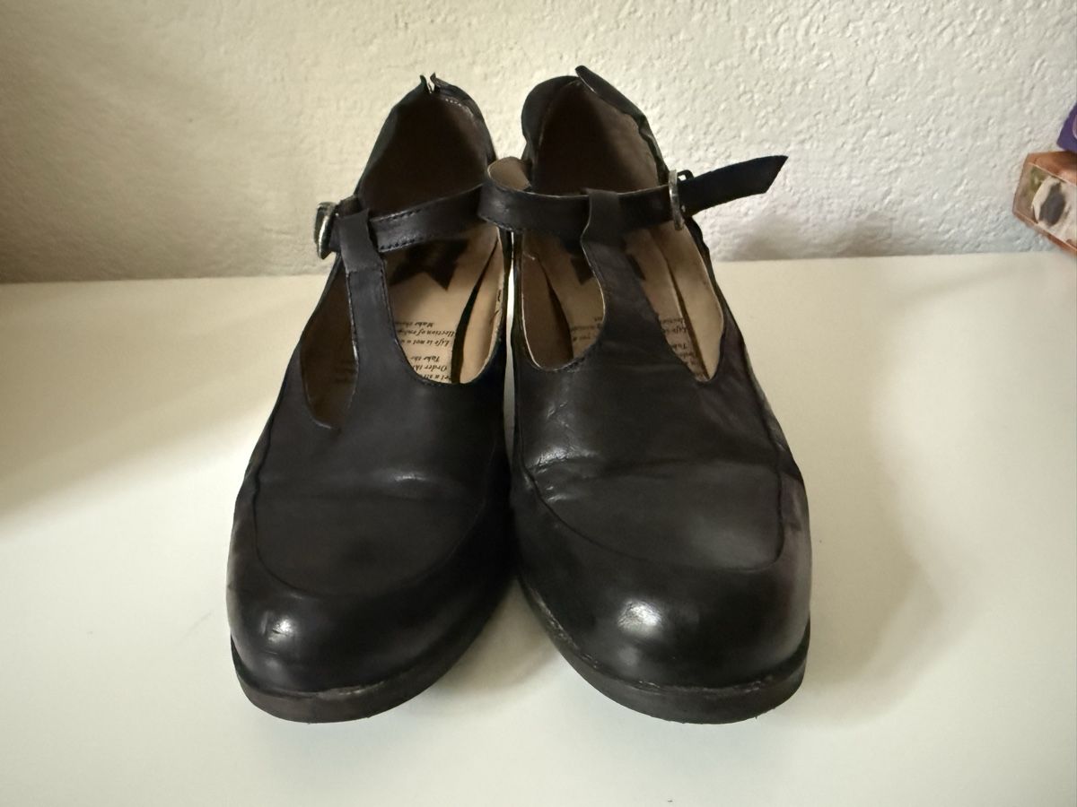 Damenschuhe: Dkode Leather T-Strap Heel Shoes - Elegant & Comfortable 39 – Gebraucht aus Zürich von Vma_reuse 3