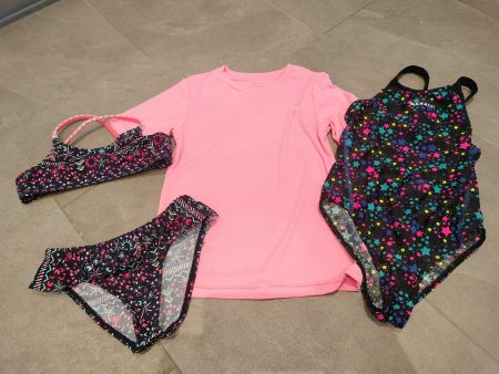 Bikini, Badeanzug + Wasser/UV-Shirt Grösse ca. 6-7 jährig