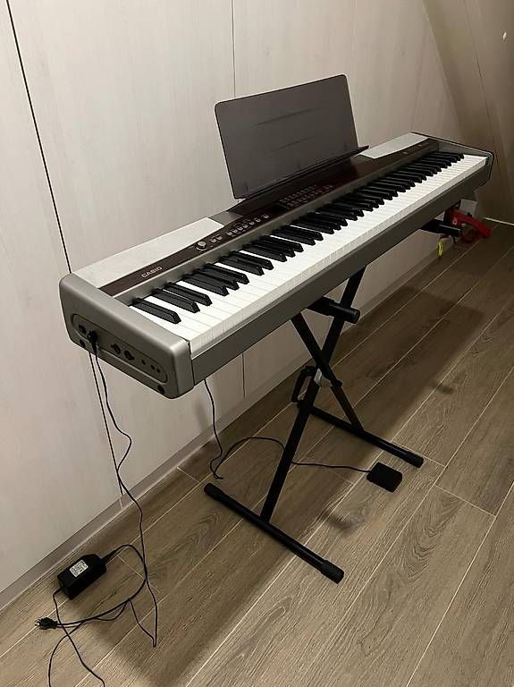 Musikinstrumente: Piano numérique Casio Privia PX-500L – Gebraucht aus Villars-le-Terroir von Elmanifico