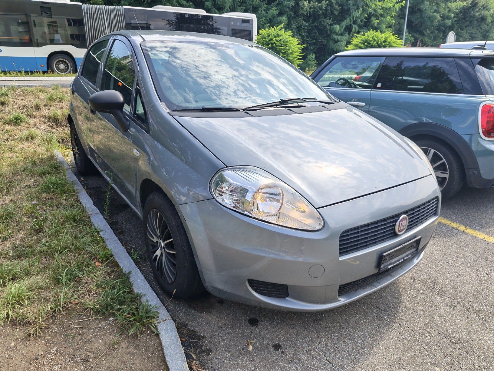 Fiat Autos: Fiat Punto 1.2 8fach bereift – D'occasion à Oetwil an der Limmat par Roonezzzz 5