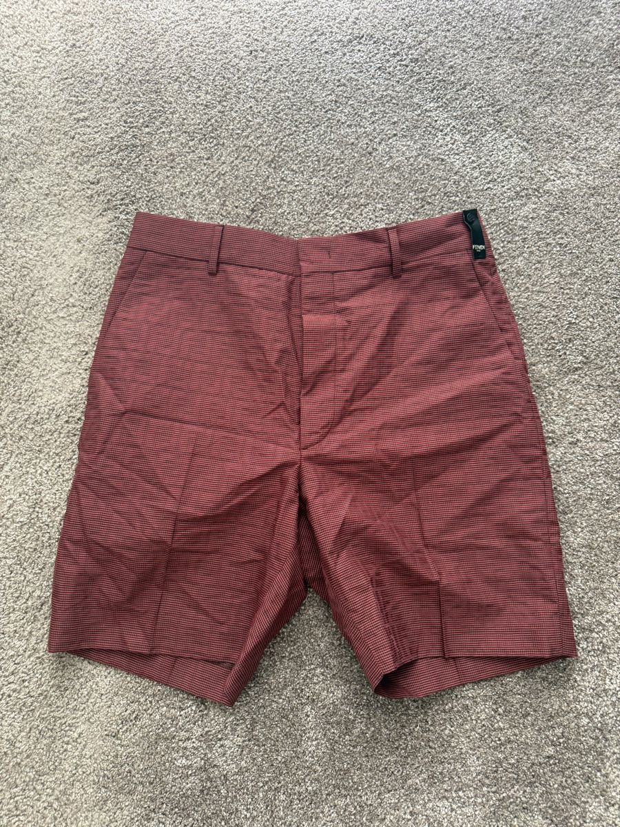 Pantalons: Fendi Shorts – D'occasion à Küsnacht par emch125