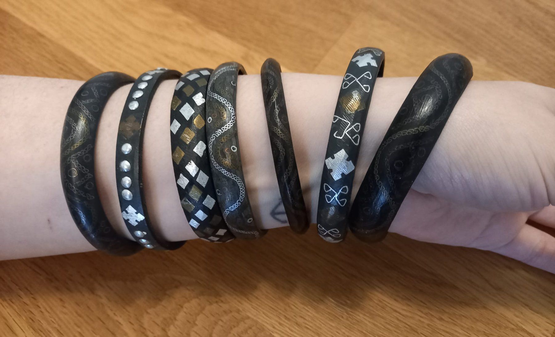 Bracciali & Braccialetti: Holz-Armreifen – Usato da Dulliken venduto da gab_nc9m