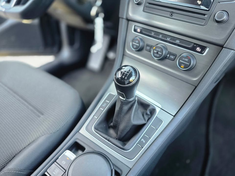 VW Automobili: VW Golf VII Var. 1.4 TSI – Usato da Crissier venduto da vim_r8qn 6