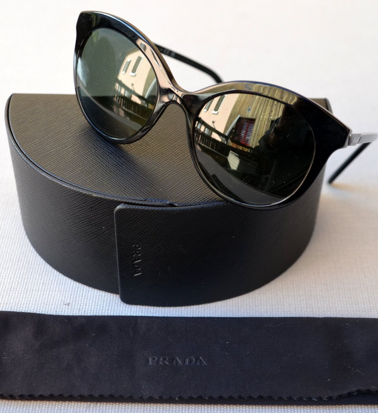 Prada Occhiali & Lenti: Sonnenbrille Prada SPR02Y lunettes de soleil – Usato da Collonges venduto da arashee