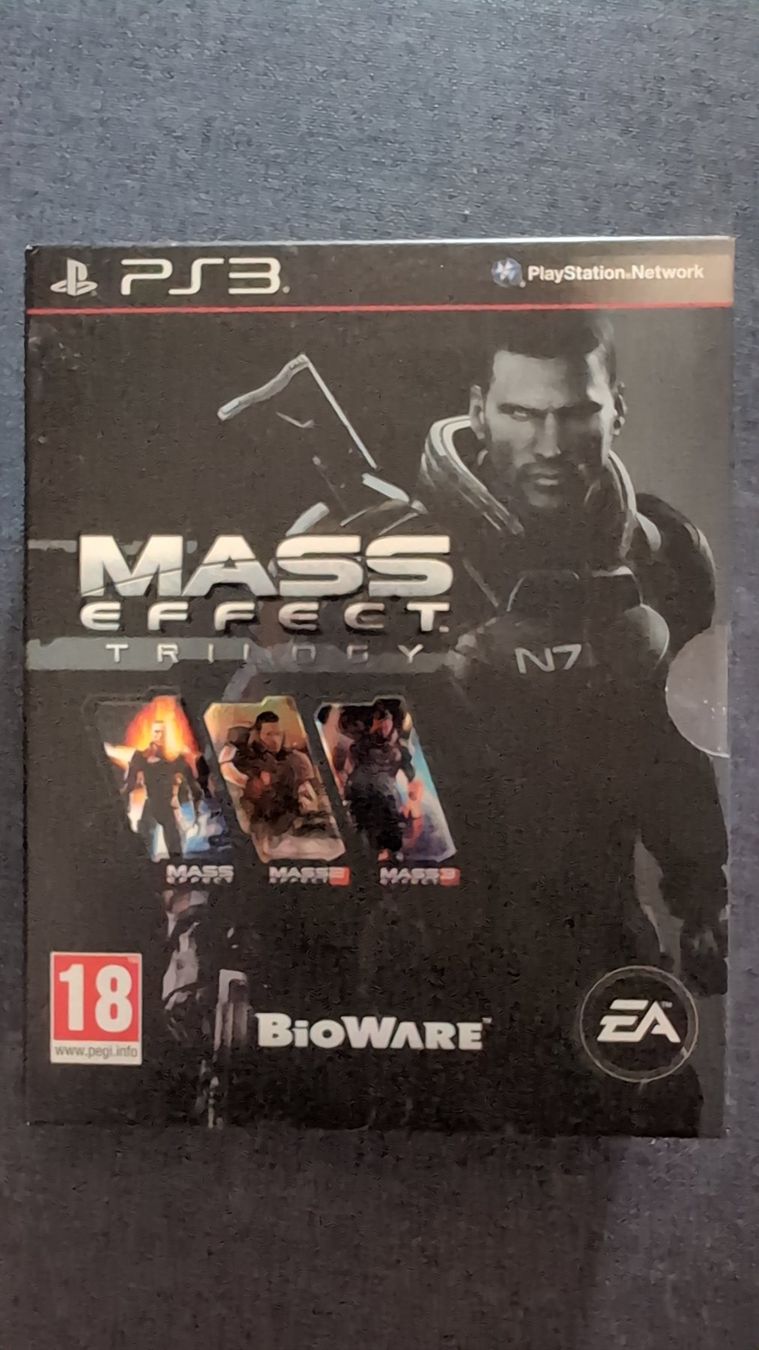 Jeux: Mass Effect Trilogy (1+2+3) PS3 – D'occasion à Zürich par man_8hdl