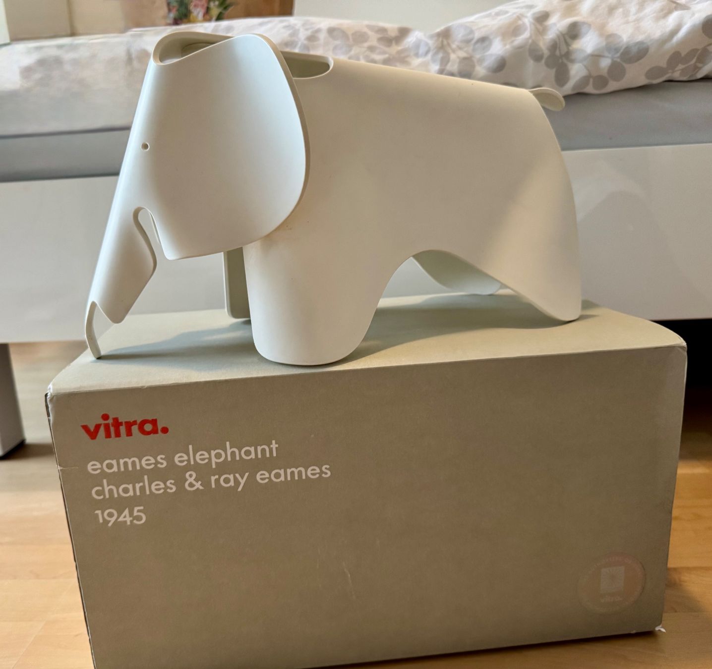 Vitra Sgabelli: Eames Elephant Vitra in weiss – Usato da Männedorf venduto da Positive81 1