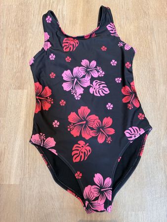 Schönes Badekleid Gr. 128, Neu
