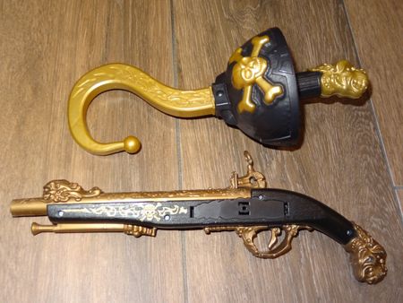 Set pirate pistolet et crochet accessoire déguisement