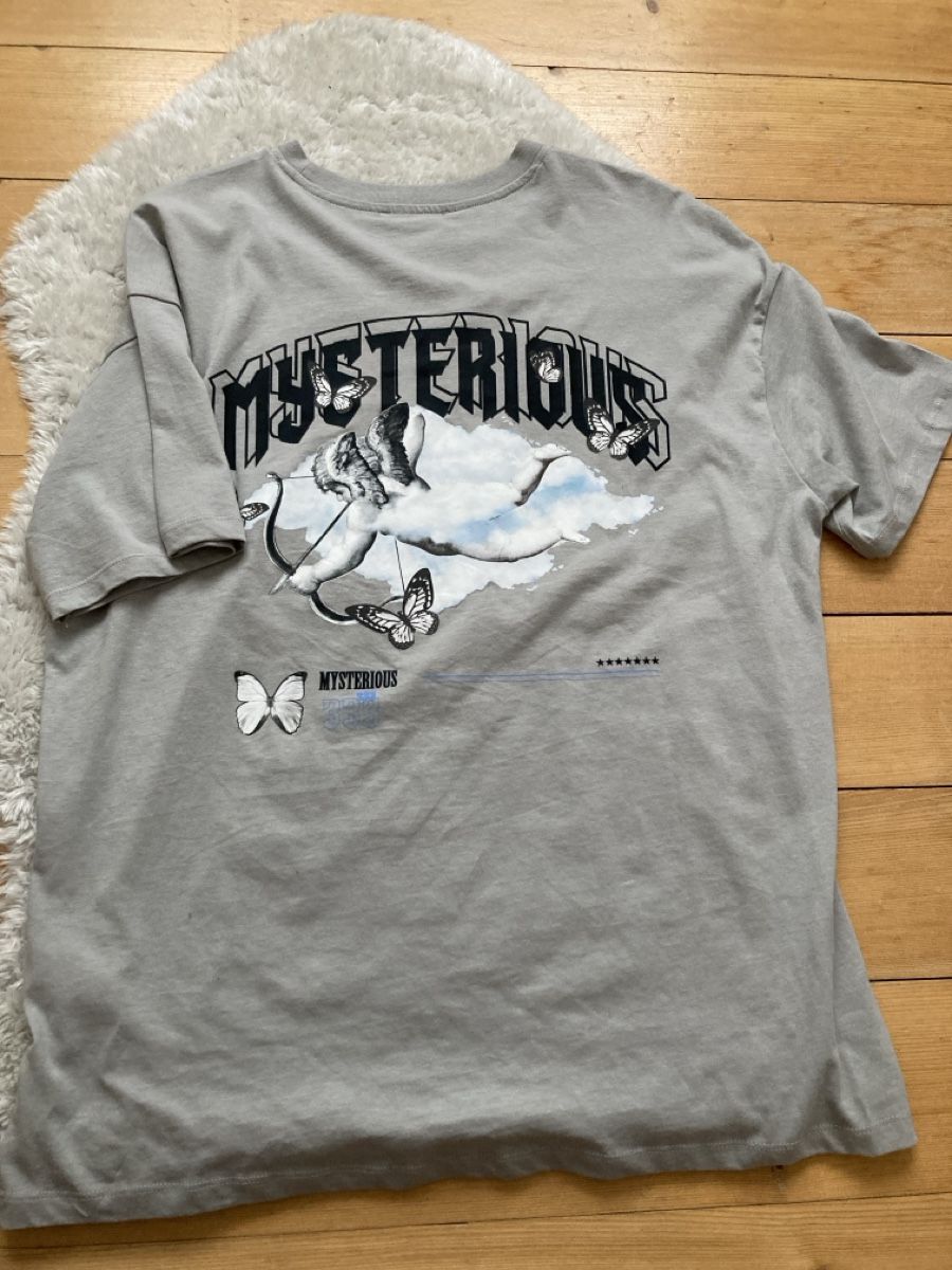 T-shirt: Oversized T-shirt mit backprint – Nuovo (secondo la descrizione) da Zürich venduto da uma_y5q8 4