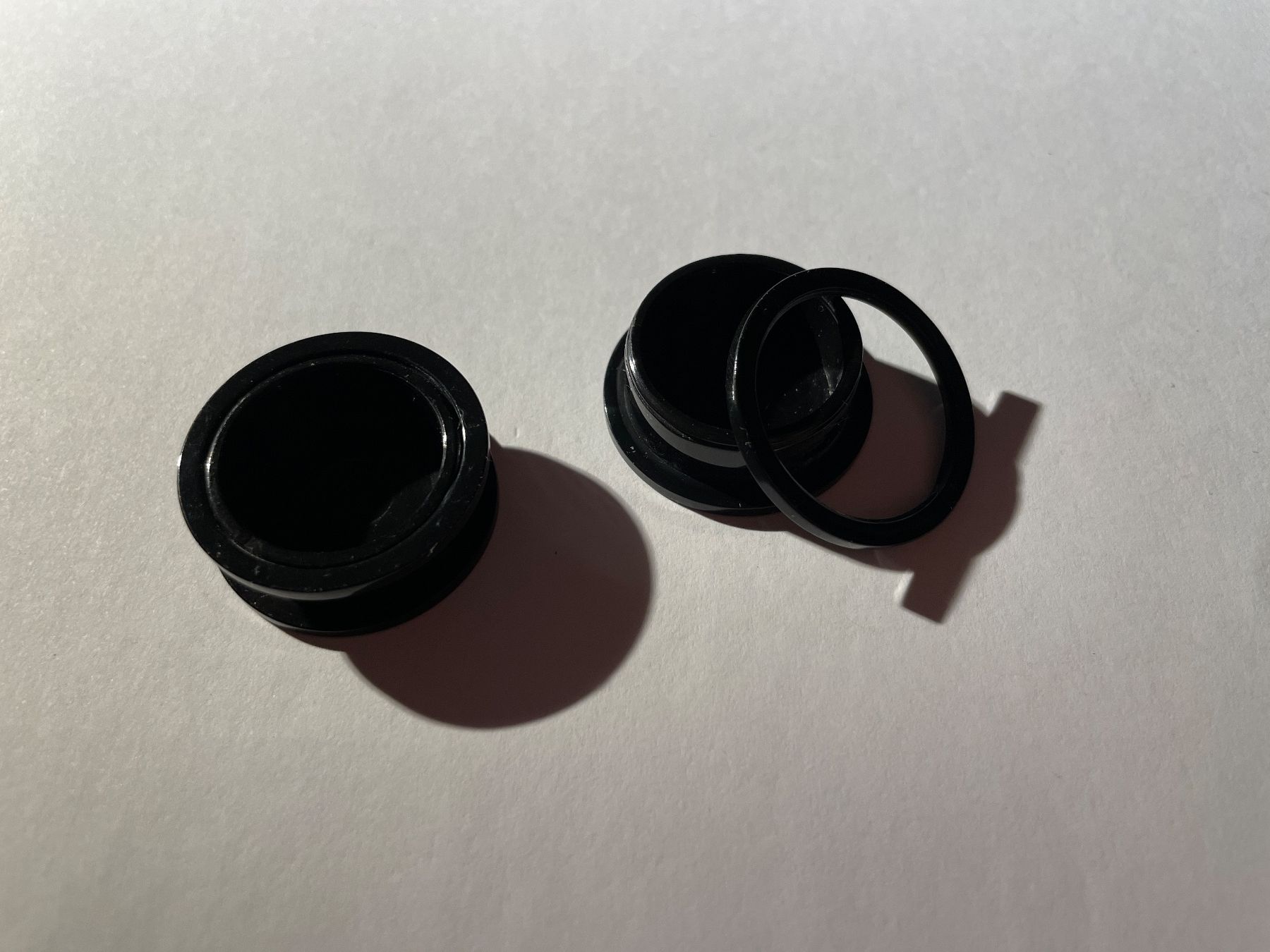 Orecchini pendenti & Orecchini a lobo: Acryl Plugs mit Maske 24mm – Usato da Winterthur venduto da Siebeschloefer 1