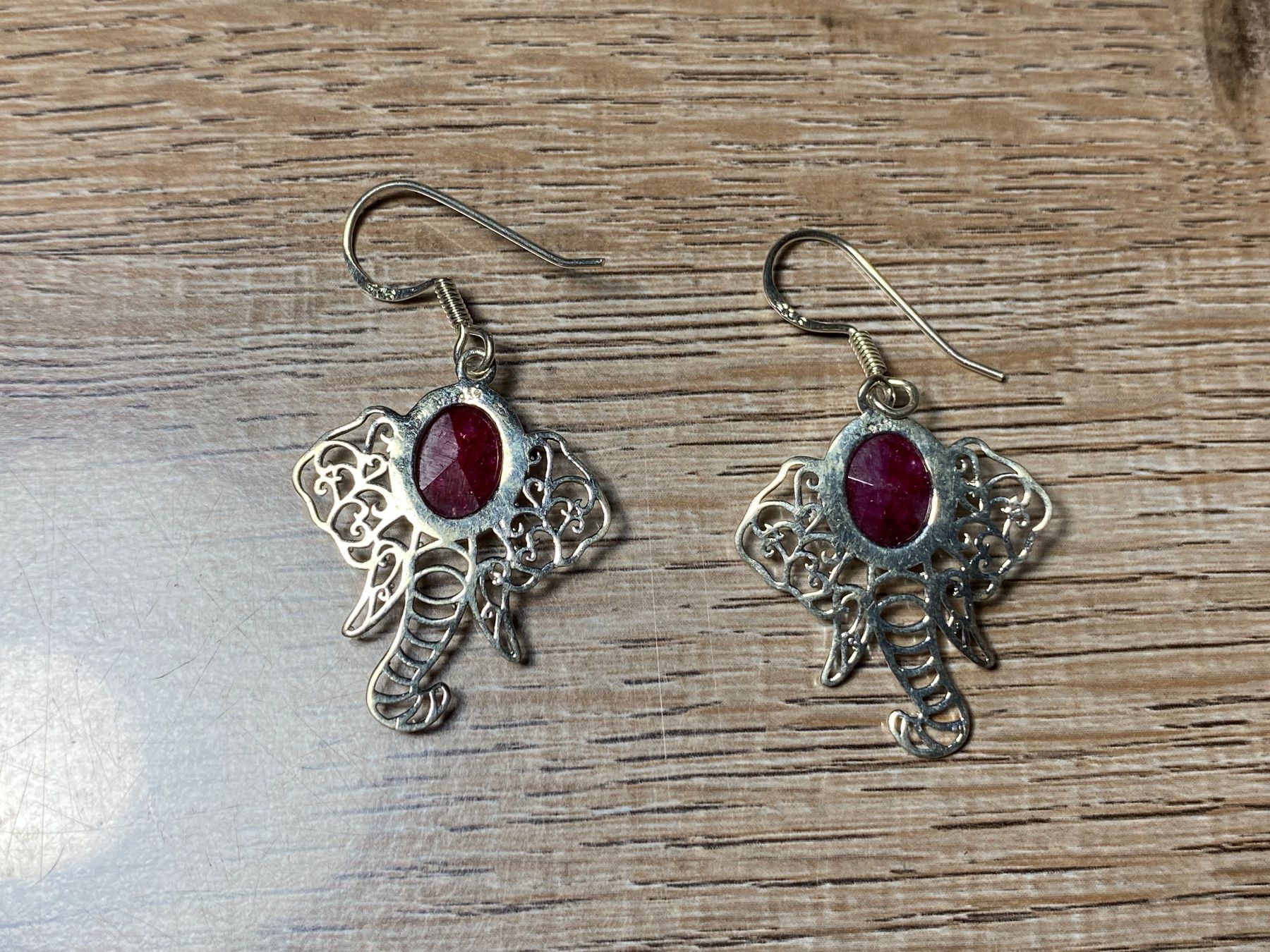 Orecchini pendenti & Orecchini a lobo: Boho Elefant Ohrringe 925 Silber mit natürlichem Rubin – Nuovo e nell'imballaggio originale da Laax venduto da Kiki_Kingdom3 3