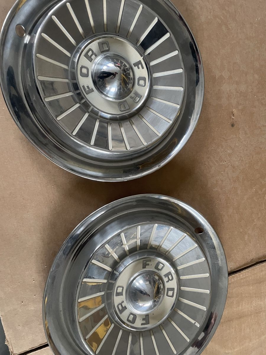 Ford Tutti pezzi di ricambio auto: Ford hub caps 14 zoll – Usato da Eggersriet venduto da faeh1999 2