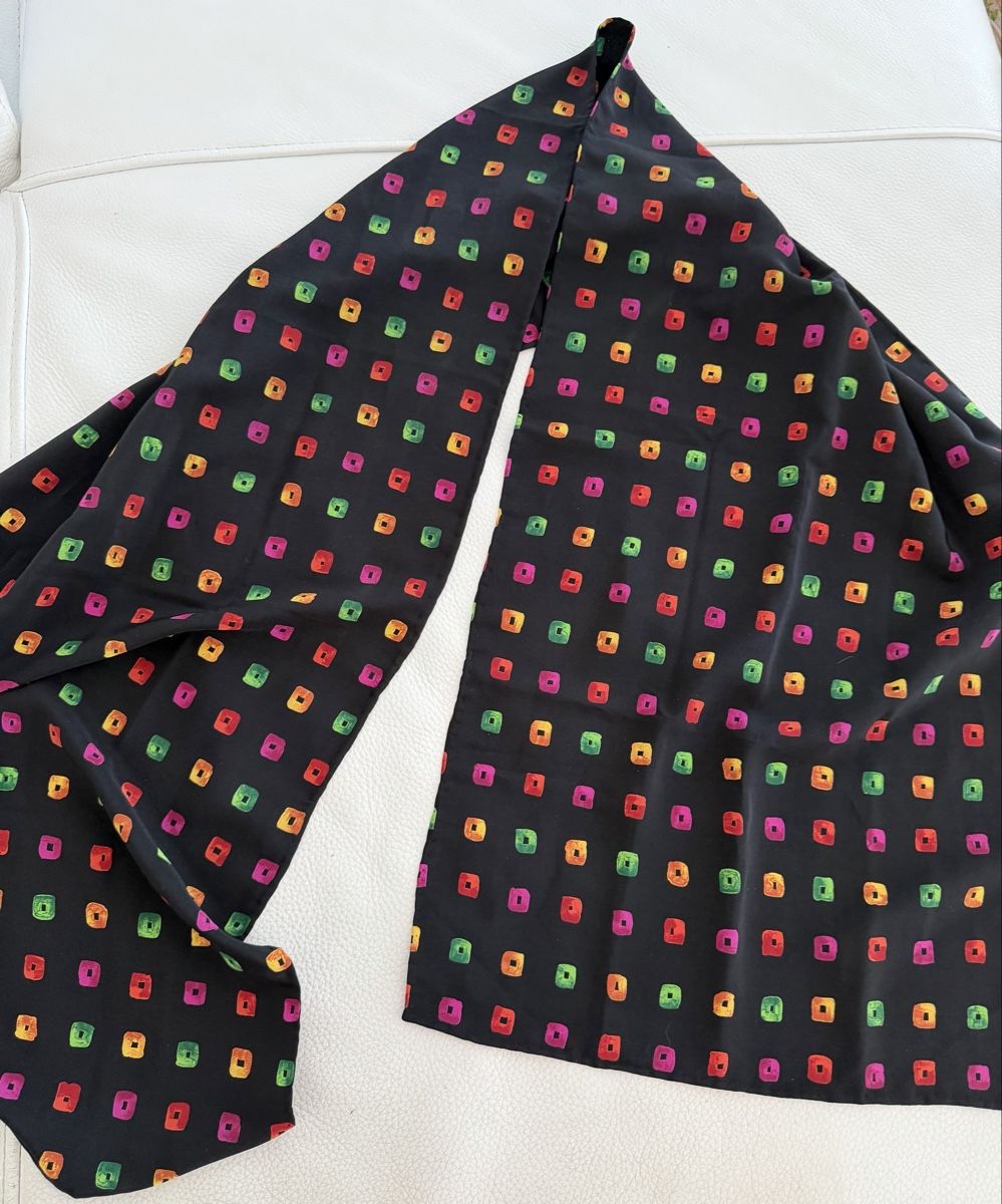 Foulard & Sciarpe: Seiden Schal 🌸 – Usato da Opfikon venduto da Luis144