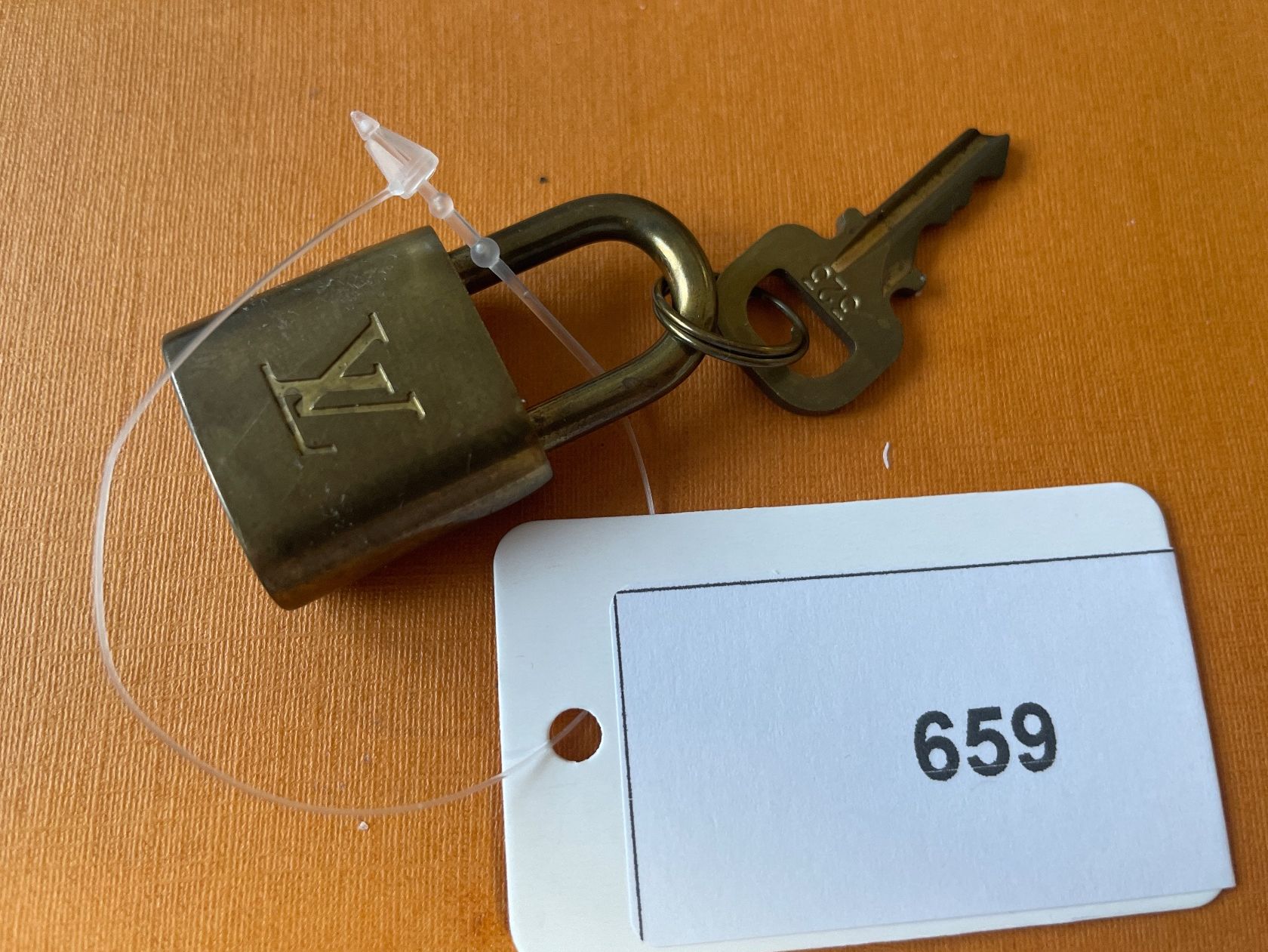 Lucchetti: Louis Vuitton Schloss - Nr. 659 – Usato da Hittnau venduto da LuxAndMore