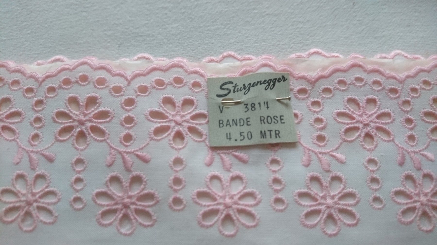 Tessuti: Borte/Spitze, Rosa, 4.5m, Vintage, neu – Nuovo (secondo la descrizione) da Schüpfen venduto da ardiphne 1