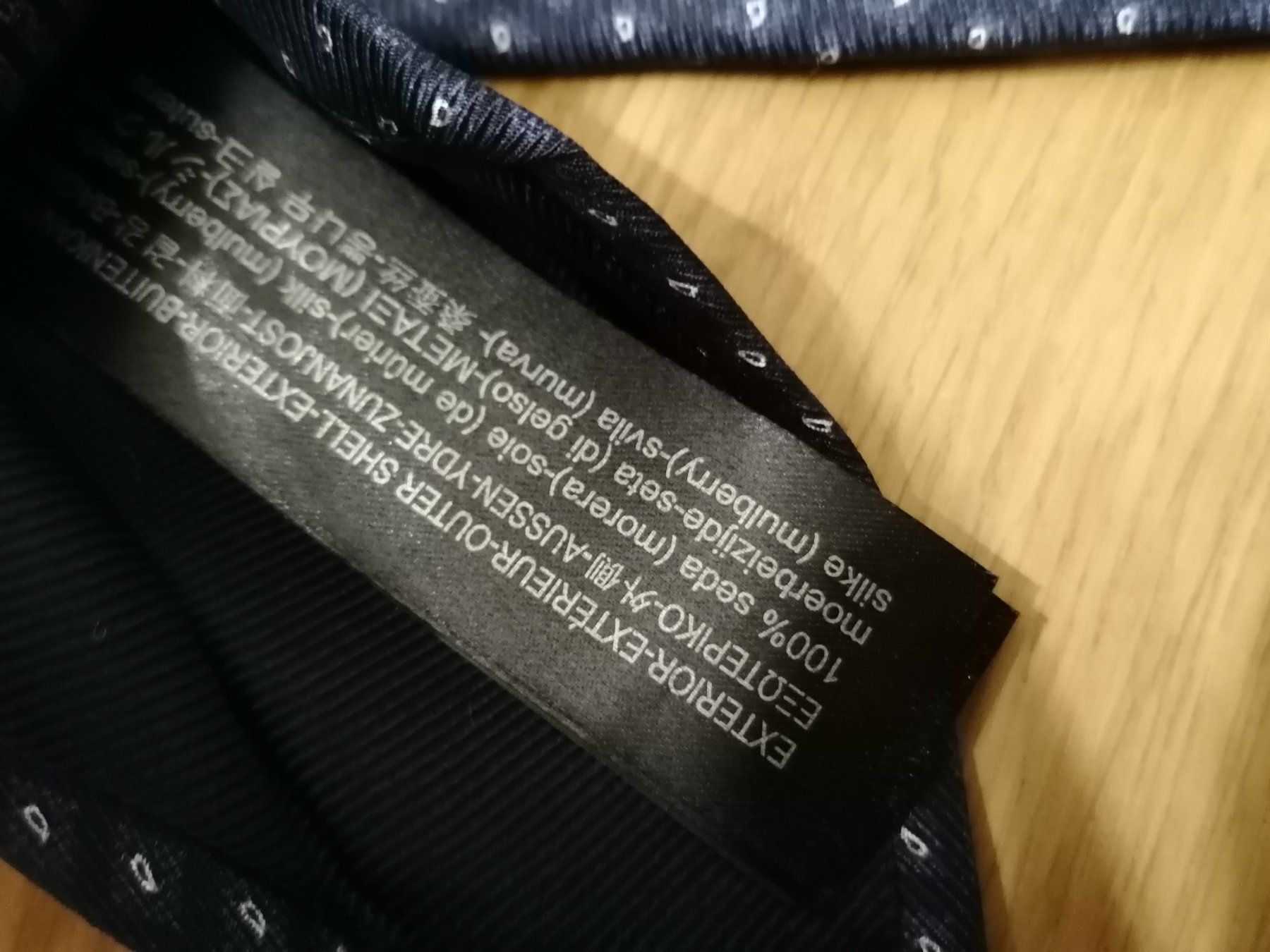 Cravatte: Massimo Dutti Krawatte 100% Seide - Nr.133 – Usato da Basel venduto da vintagecollector 4