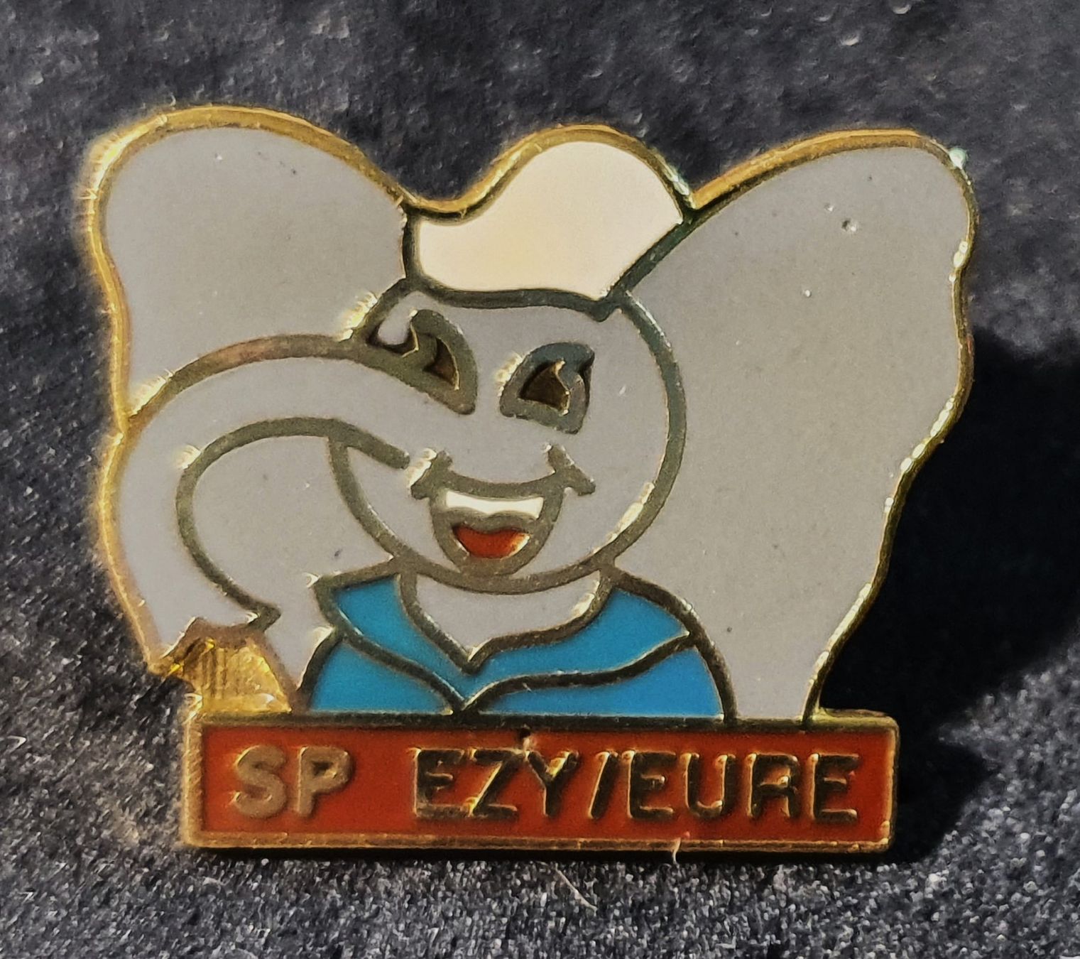 Plaquettes & Badges: BB236 - Pin Elefant SP Ezy / Eure – D'occasion à Reinach BL par Boston-Verkauf