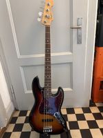USA Fender Jazz Bass 3-Tone Sunburst mit Koffer Bassgitarre