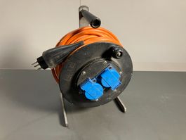 gebr. Kabeltrommel ca. 25m Kabellänge / 2x T13 schmal ab 1.-