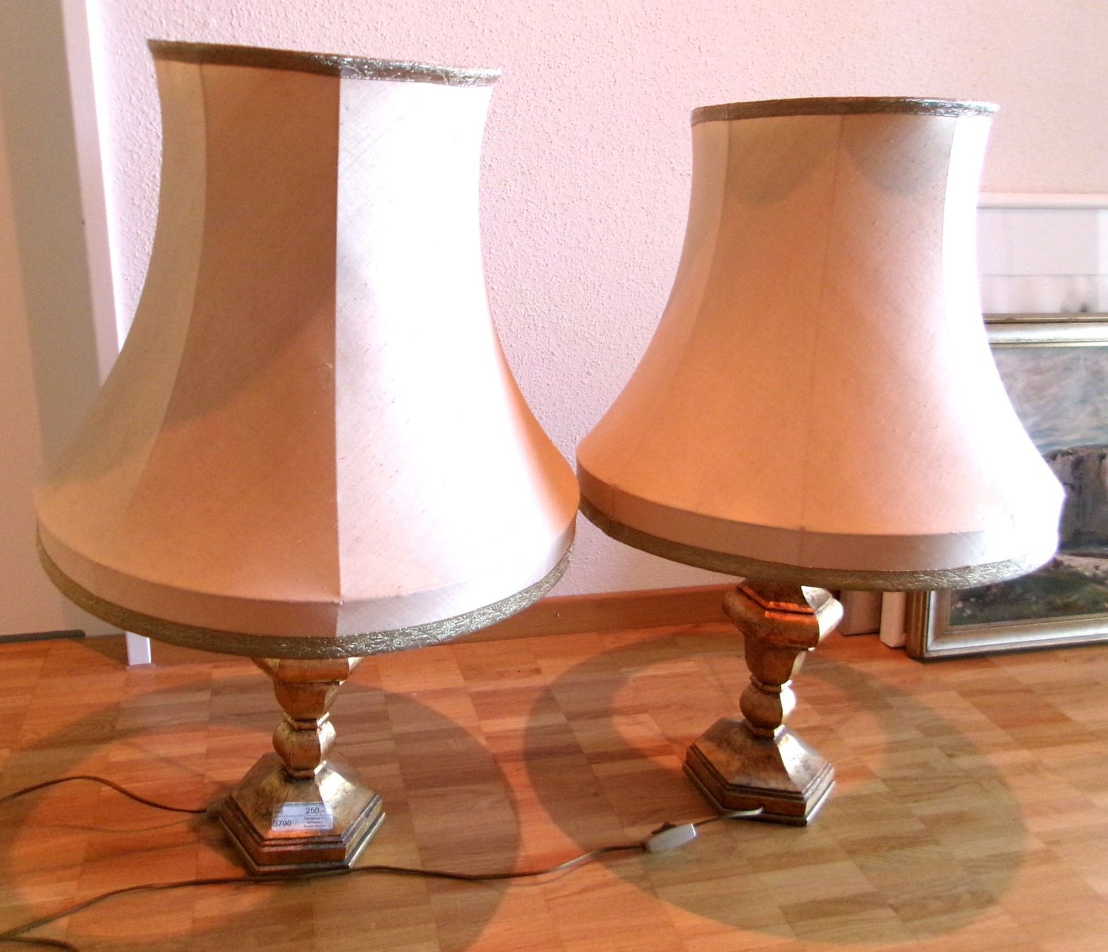 Lampade: Zwei grosse Tischlampen Hotel Schweizerhof Bern – Difettoso da Solothurn venduto da Rangoo 1