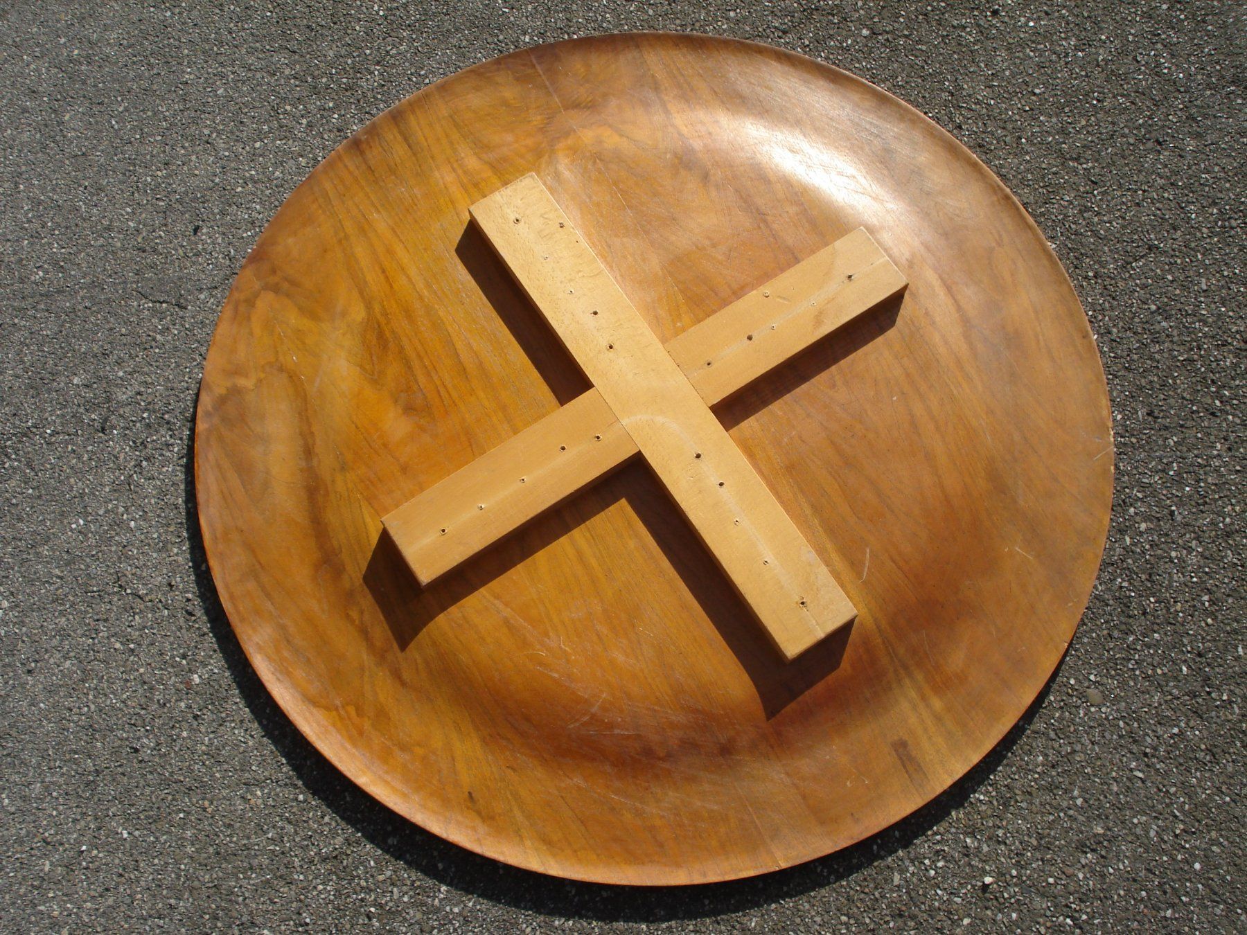 Eames Tavoli: Eames Design Plywood Table 1950er – Usato da Basel venduto da art.basel 2