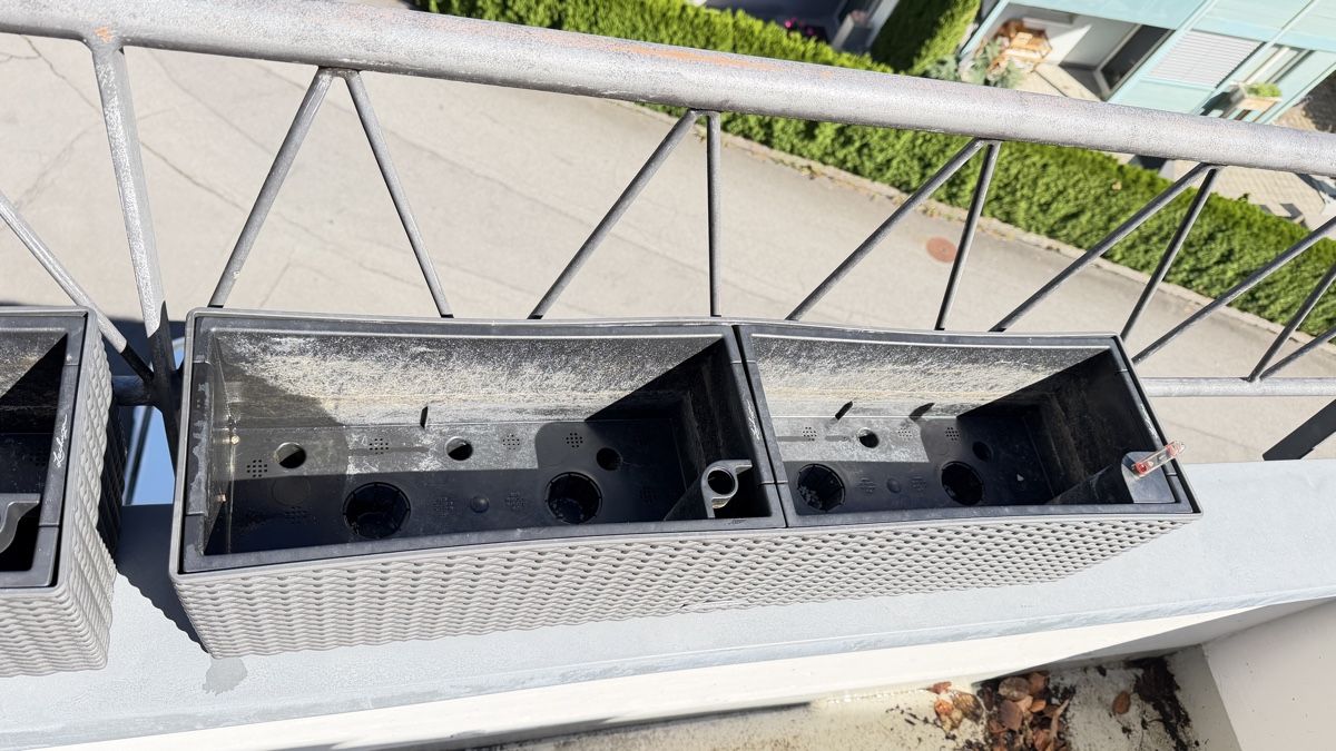 Lechuza Vasi per fiori: 2 Lechuza chalet balconera – Usato da Hergiswil NW venduto da tes_j58l 3