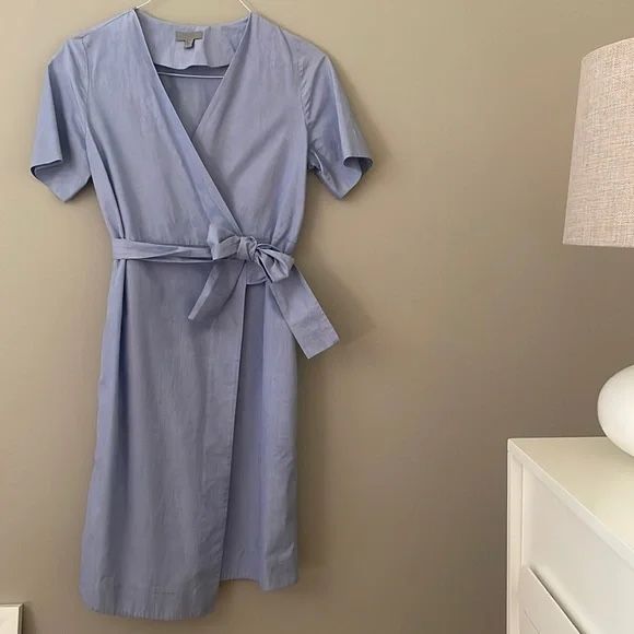 Cos Vestiti: COS blaues Wickelkleid – Usato da Zürich venduto da lad_lv9c