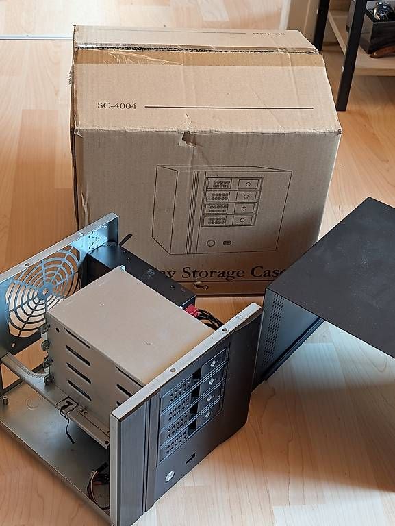 Gehäuse: Inter-Tech SC-4004 NAS Gehäuse inkl. Netzteil – Gebraucht aus Winterthur von MeTheOtherGuy 1